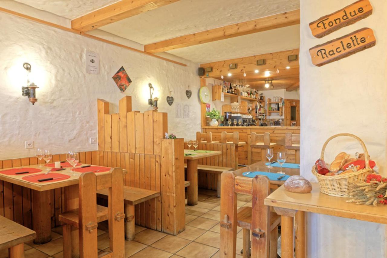 Хостел Petit Velan - Coworking & Coliving Бург-Сент-Пьєр Екстер'єр фото