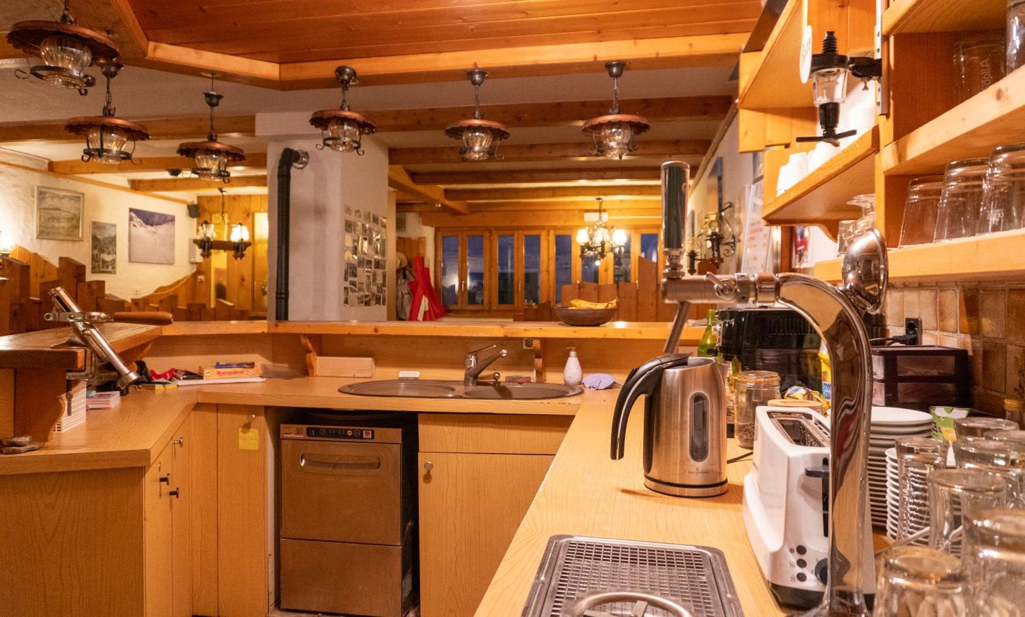 Хостел Petit Velan - Coworking & Coliving Бург-Сент-Пьєр Екстер'єр фото
