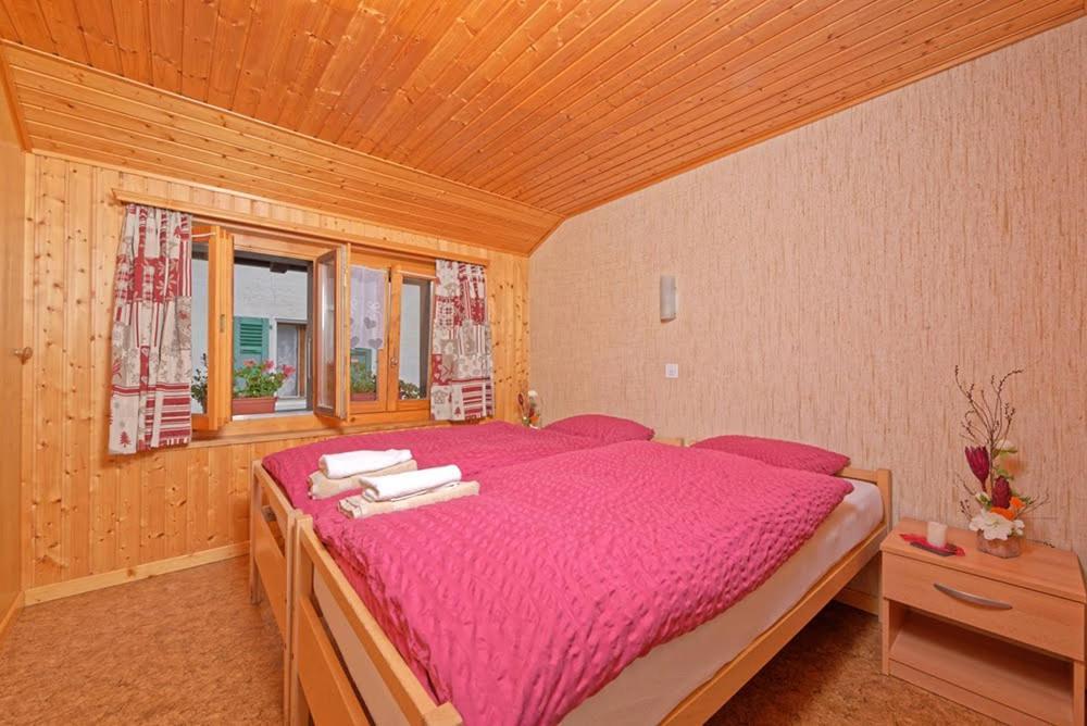 Хостел Petit Velan - Coworking & Coliving Бург-Сент-Пьєр Екстер'єр фото